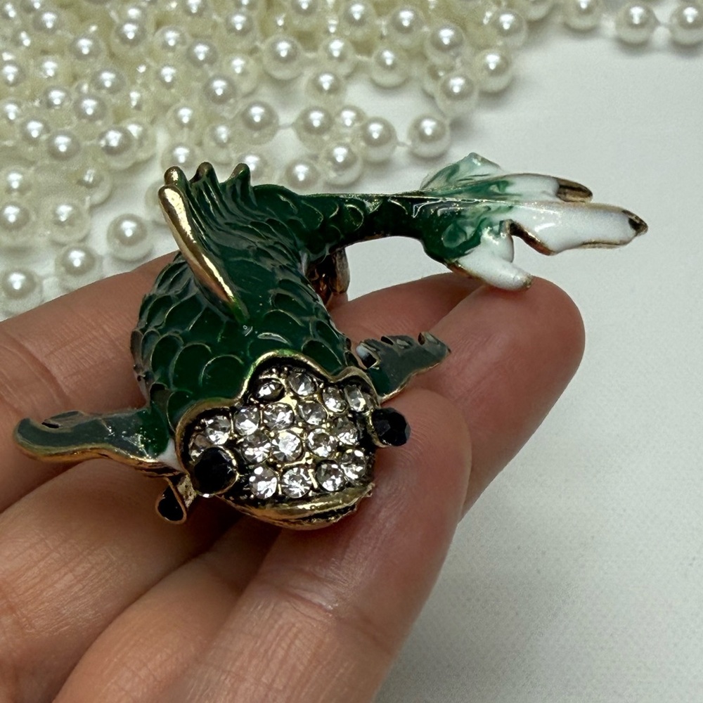Green Fish Brooch with Rhinestones - Picture 3 of 5